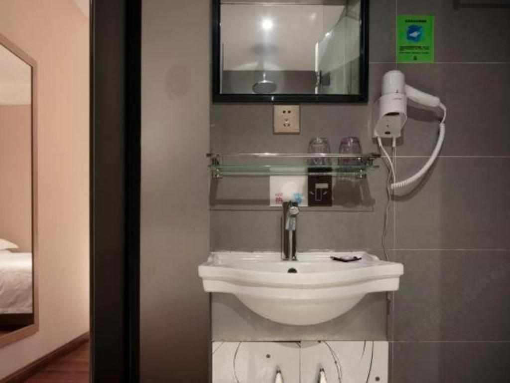 T Social Hotel Guangzhou Railway Station Branch Esterno foto