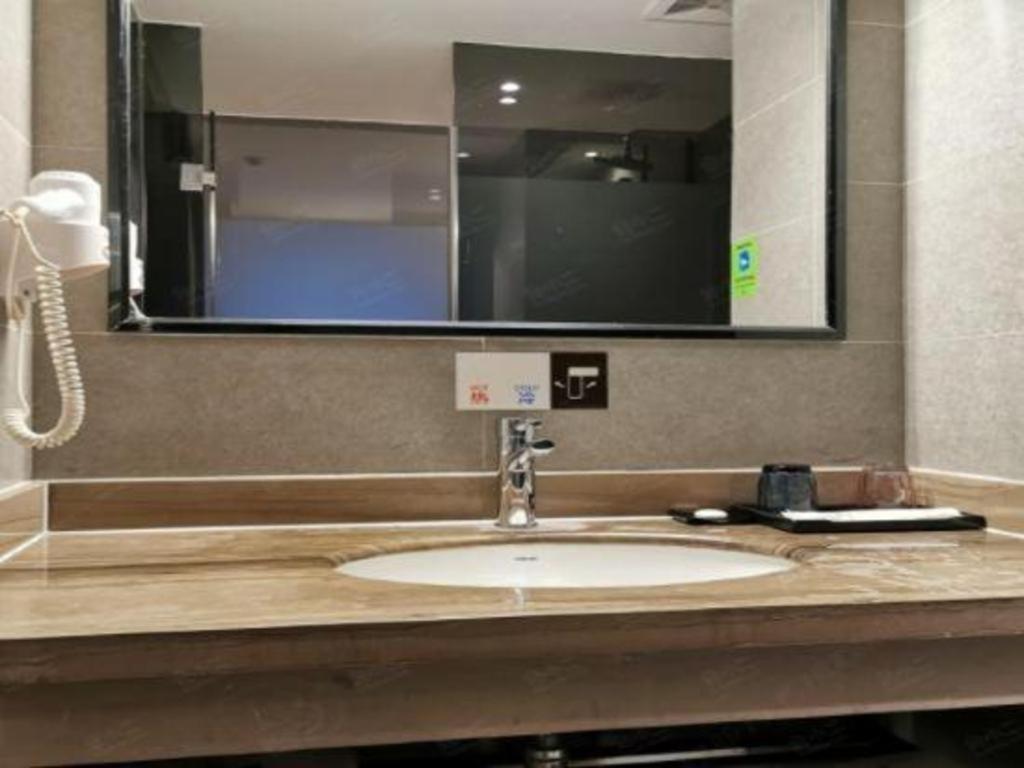 T Social Hotel Guangzhou Railway Station Branch Esterno foto
