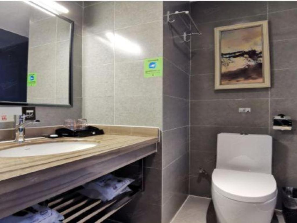 T Social Hotel Guangzhou Railway Station Branch Esterno foto